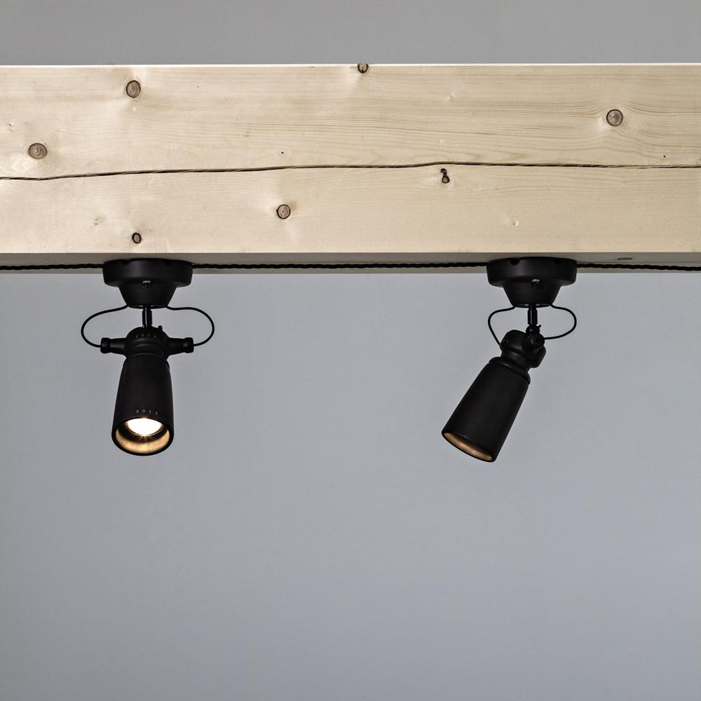modern spotlampa fekete keramia lampa loft stilus nappali haloszoba konyha eloszoba etterem vilagitas formavivendi lakberendezes.jpg